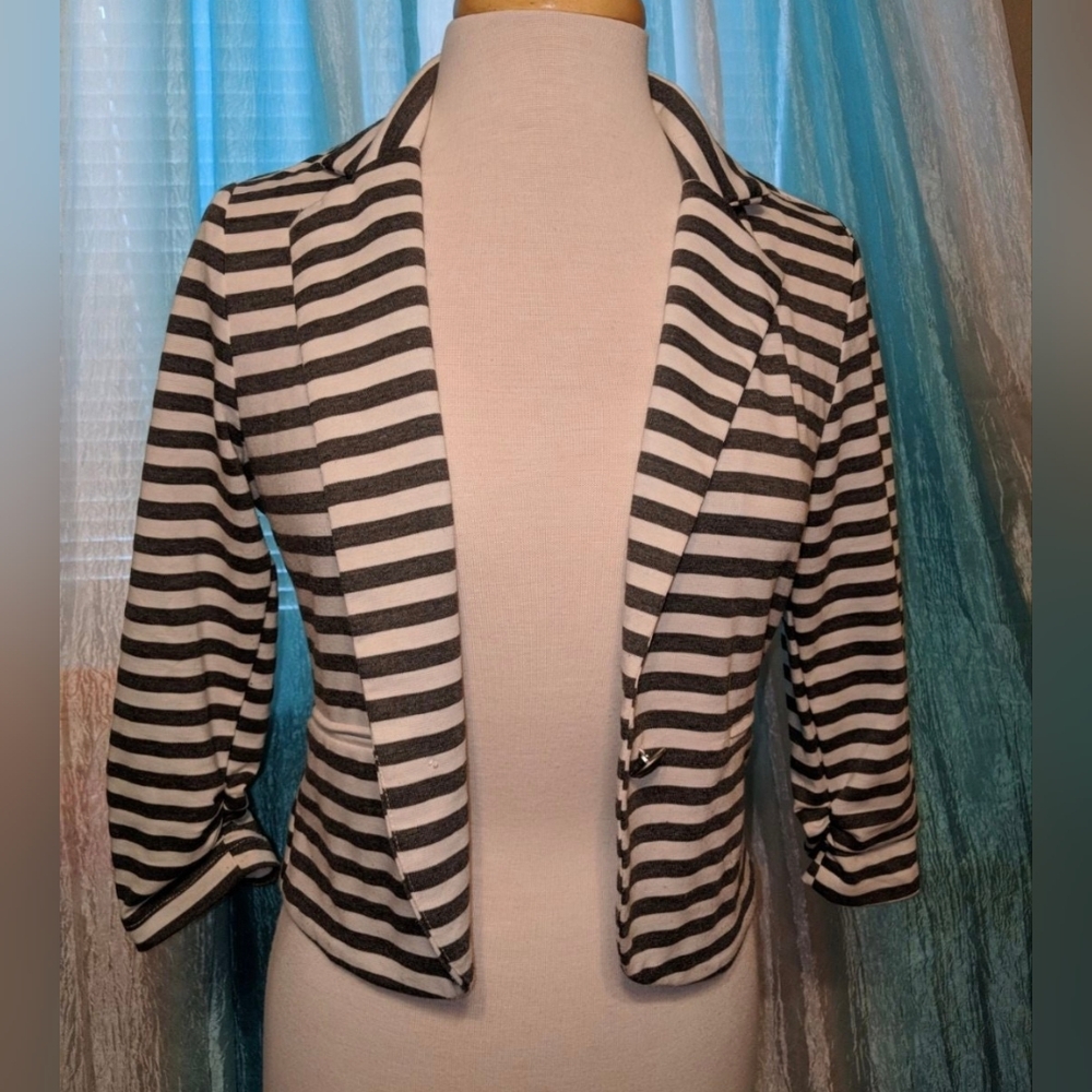 Priceless striped blazer jacket - medium - gray and white stripes - preppy